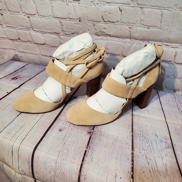 NEW! SOLE SOCIETY ISABELLI PUMP - Picture 3 of 7